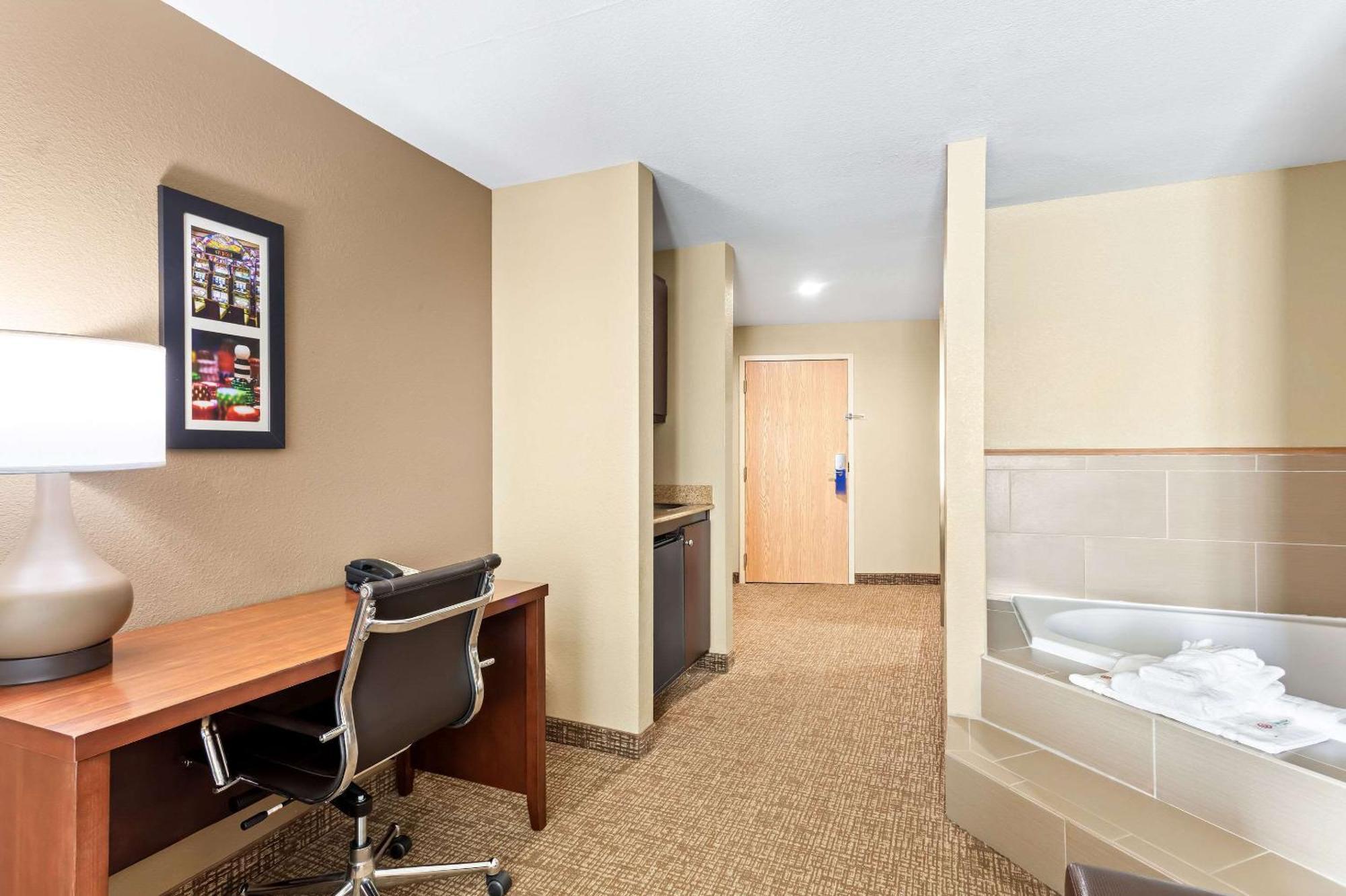 Comfort Suites Gulfport Kültér fotó